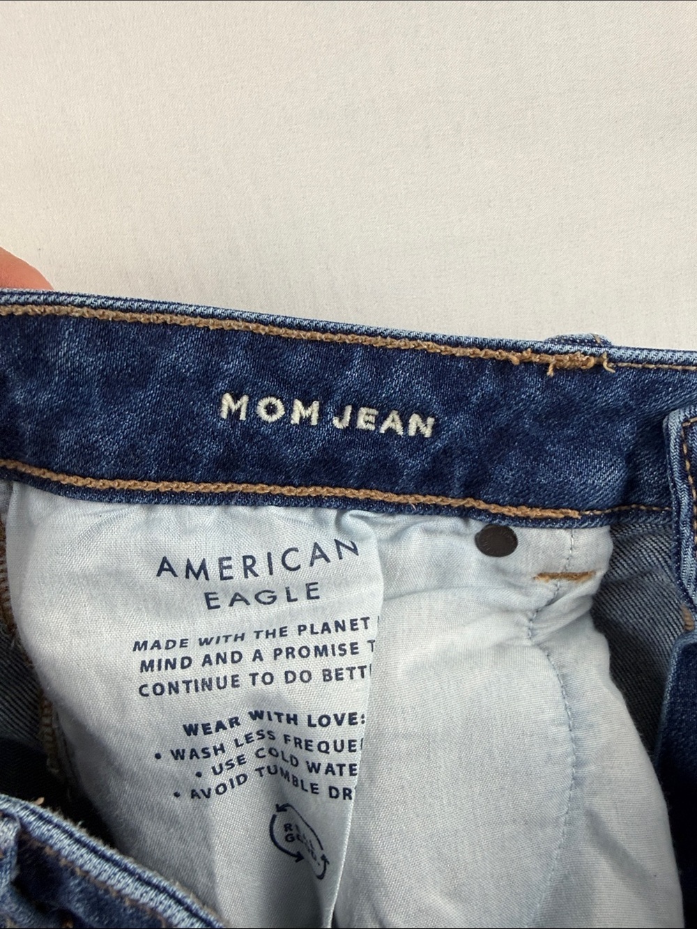American Eagle Mom Jeans Women's Size 8 High Rise Stretch Denim - Picture 6 of 9